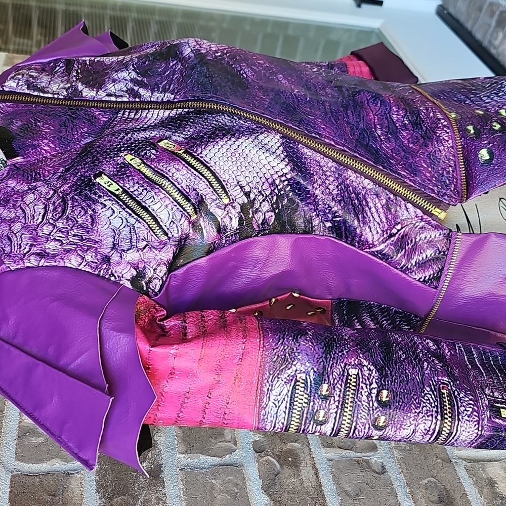 Disney Descendants Halloween Jacket - Picture 2 of 9